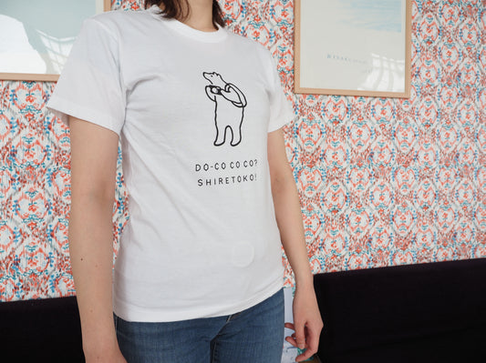 知床トコさんTシャツ / カメラ