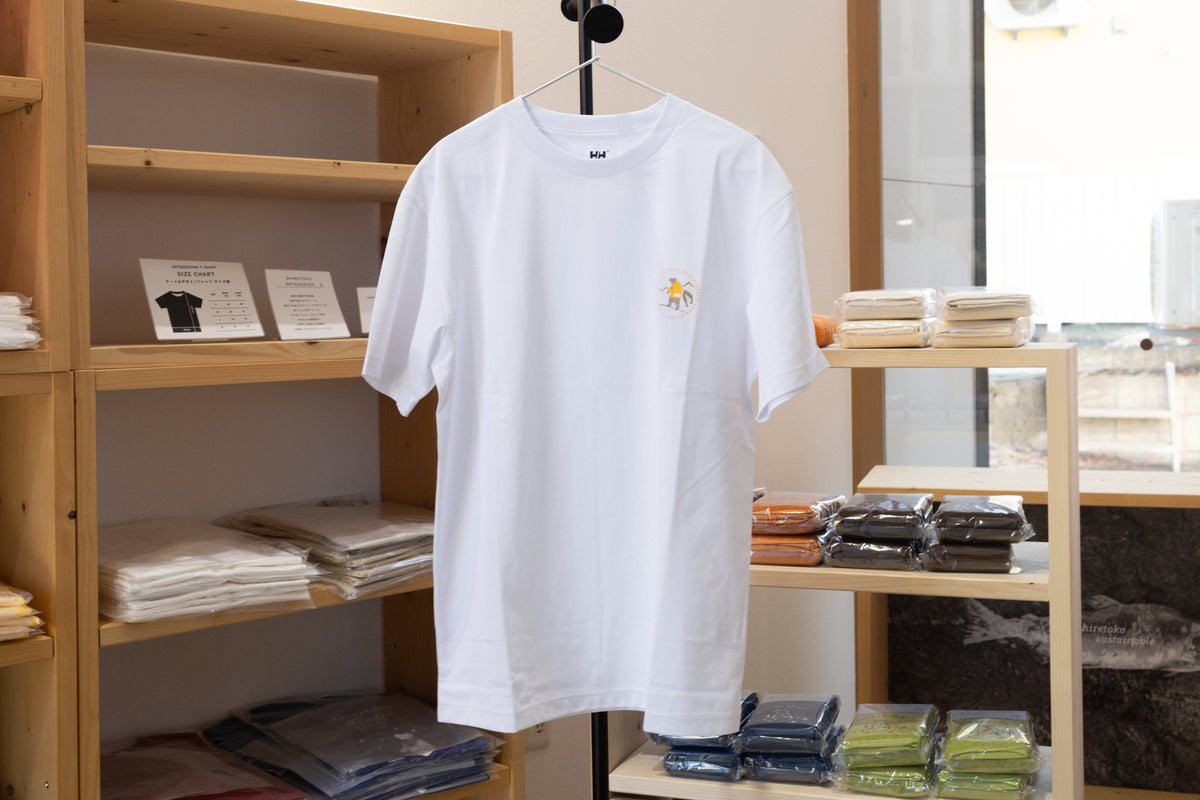 知床トコさん×HELLY HANSEN コラボTシャツ（ホワイト）